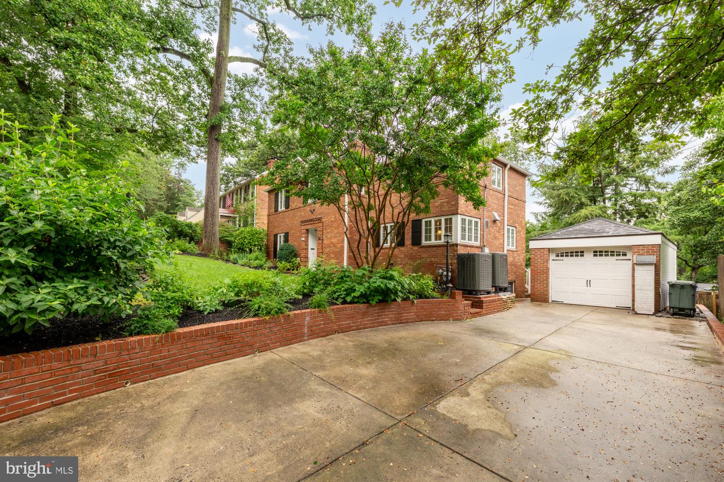 811 26TH PL S, ARLINGTON, Virginia 22202, 4 Bedrooms Bedrooms, ,4 BathroomsBathrooms,Residential,For sale,811 26TH PL S,VAAR2057586 MLS # VAAR2057586