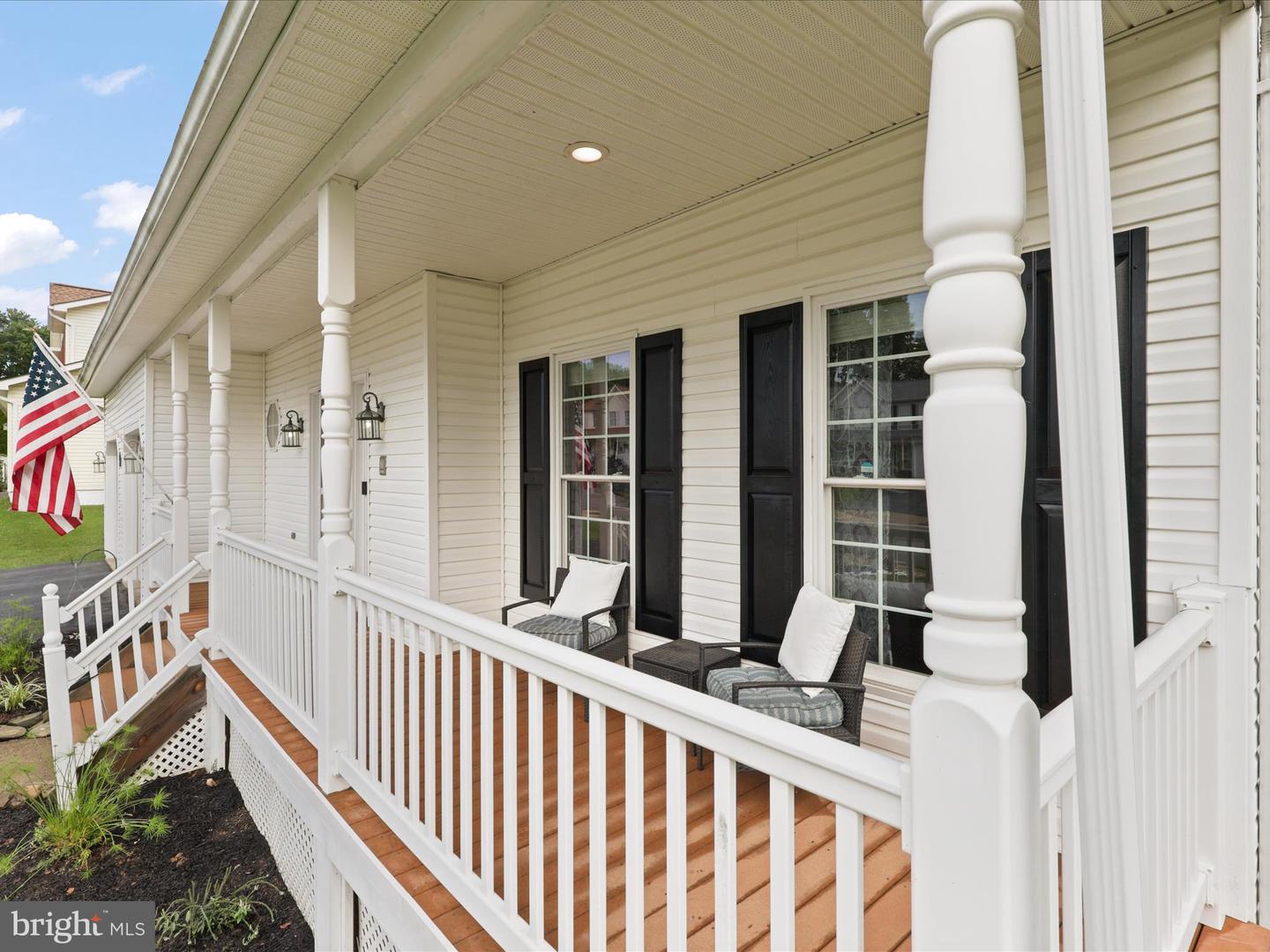 7 JANE CT, STAFFORD, Virginia 22554, 4 Bedrooms Bedrooms, ,3 BathroomsBathrooms,Residential,For sale,7 JANE CT,VAST2038932 MLS # VAST2038932