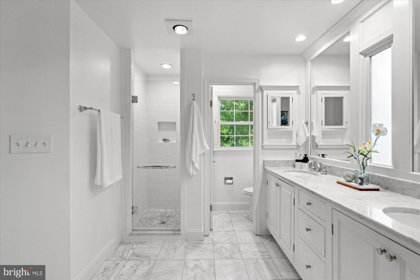 7287 EVANS MILL RD, MCLEAN, Virginia 22101, 4 Bedrooms Bedrooms, ,3 BathroomsBathrooms,Residential,For sale,7287 EVANS MILL RD,VAFX2241524 MLS # VAFX2241524
