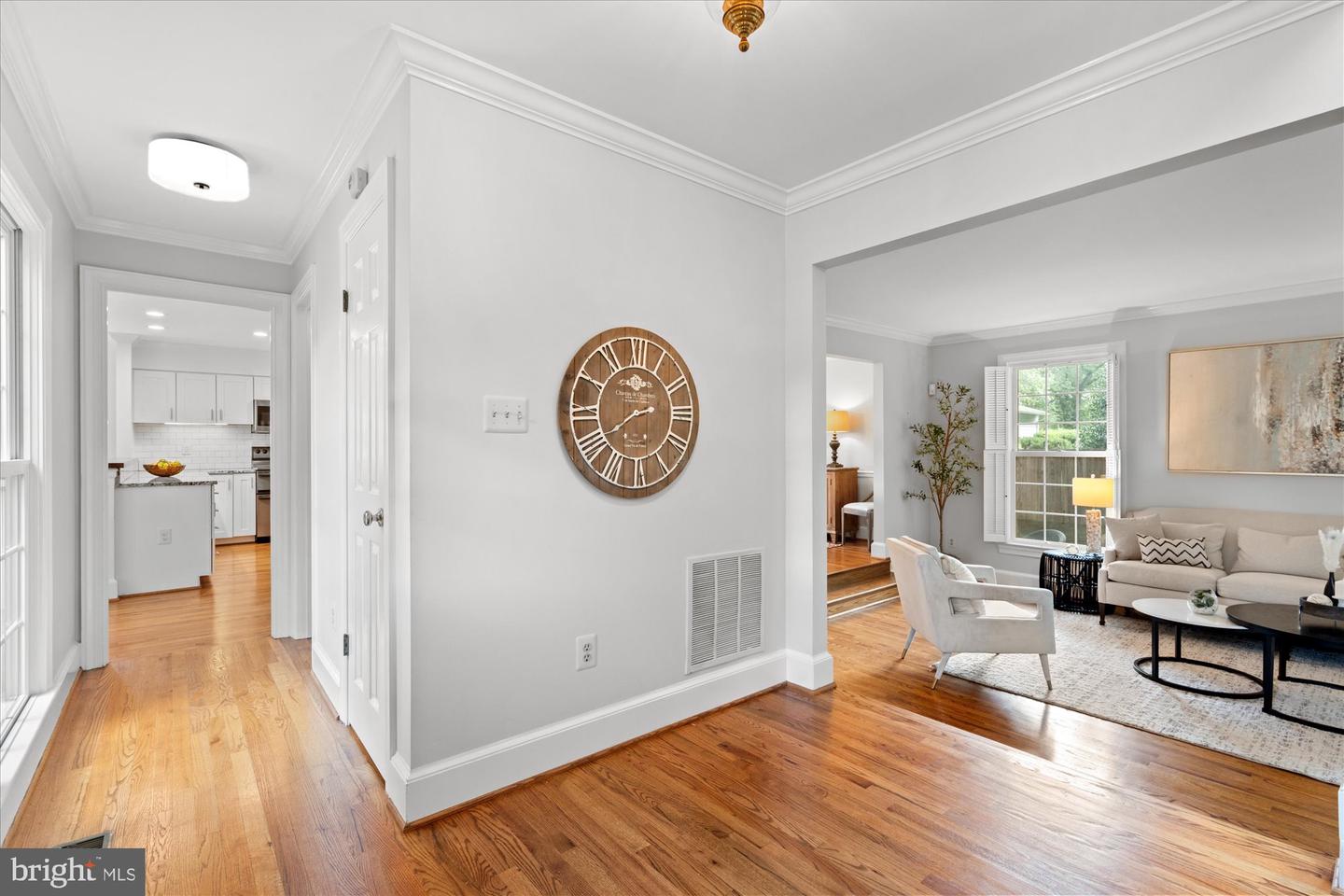 7287 EVANS MILL RD, MCLEAN, Virginia 22101, 4 Bedrooms Bedrooms, ,3 BathroomsBathrooms,Residential,For sale,7287 EVANS MILL RD,VAFX2241524 MLS # VAFX2241524