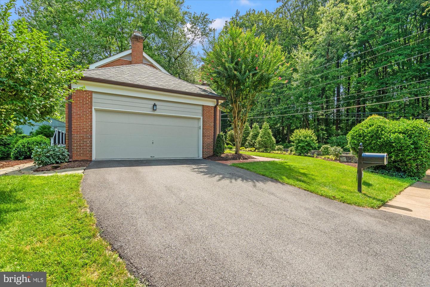 7287 EVANS MILL RD, MCLEAN, Virginia 22101, 4 Bedrooms Bedrooms, ,3 BathroomsBathrooms,Residential,For sale,7287 EVANS MILL RD,VAFX2241524 MLS # VAFX2241524