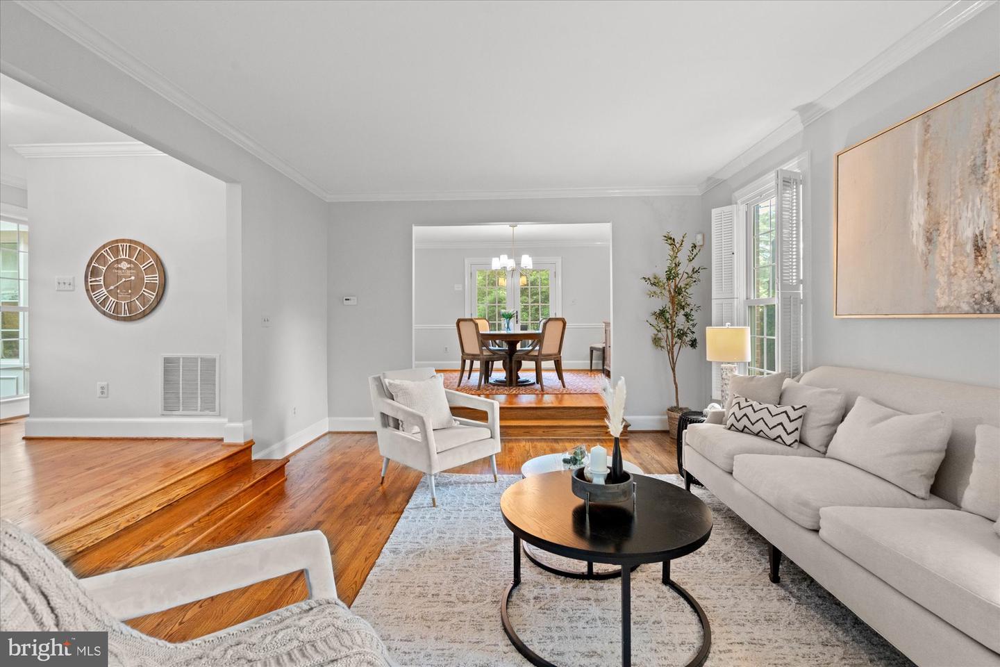 7287 EVANS MILL RD, MCLEAN, Virginia 22101, 4 Bedrooms Bedrooms, ,3 BathroomsBathrooms,Residential,For sale,7287 EVANS MILL RD,VAFX2241524 MLS # VAFX2241524