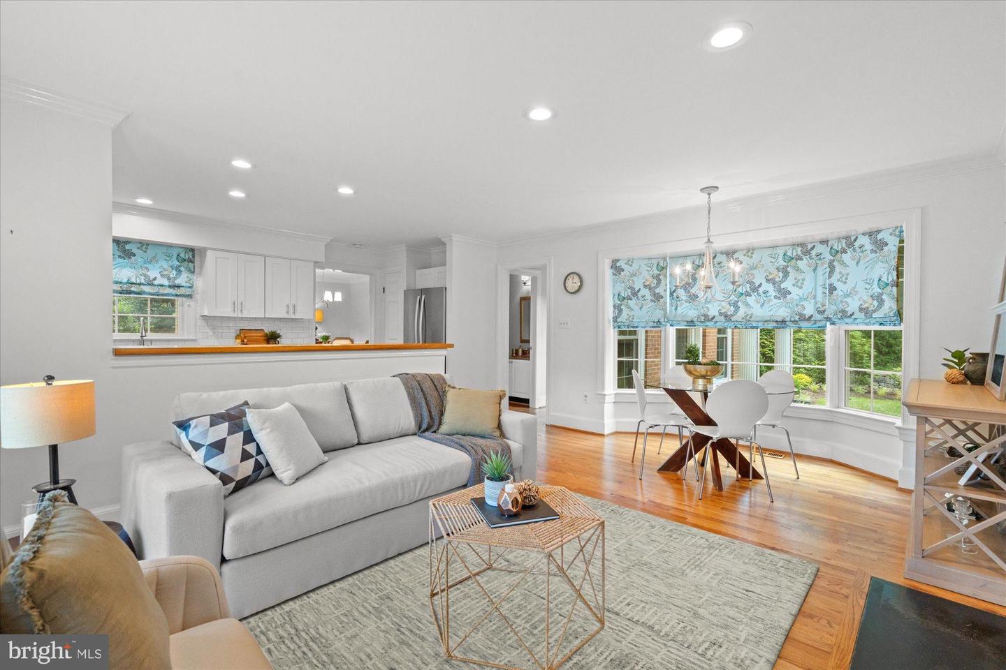 7287 EVANS MILL RD, MCLEAN, Virginia 22101, 4 Bedrooms Bedrooms, ,3 BathroomsBathrooms,Residential,For sale,7287 EVANS MILL RD,VAFX2241524 MLS # VAFX2241524