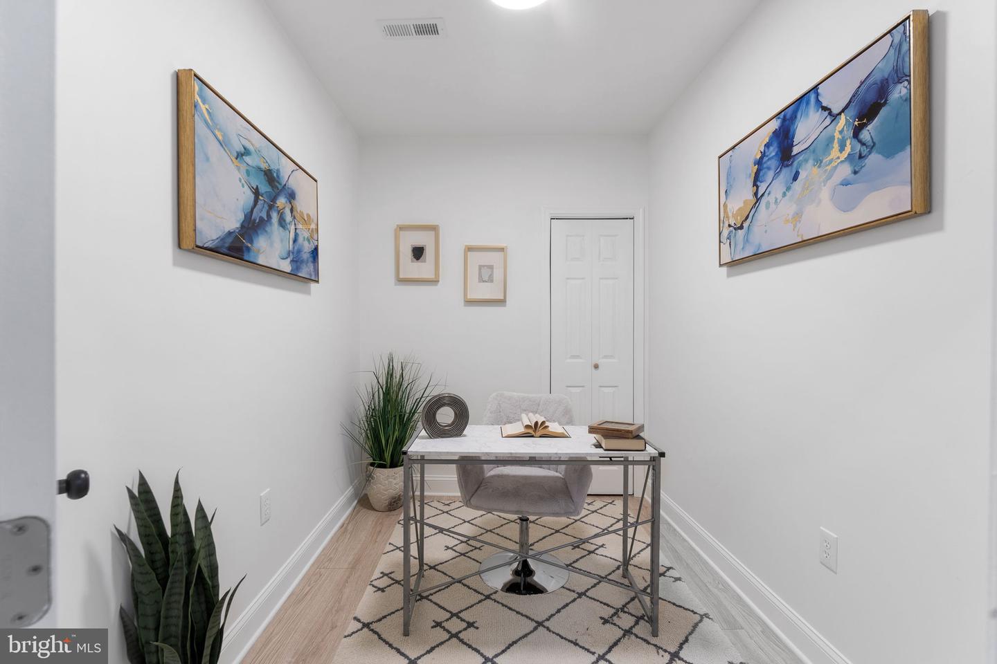23 WILSON AVE NW, LEESBURG, Virginia 20176, 5 Bedrooms Bedrooms, ,2 BathroomsBathrooms,Residential,For sale,23 WILSON AVE NW,VALO2097354 MLS # VALO2097354