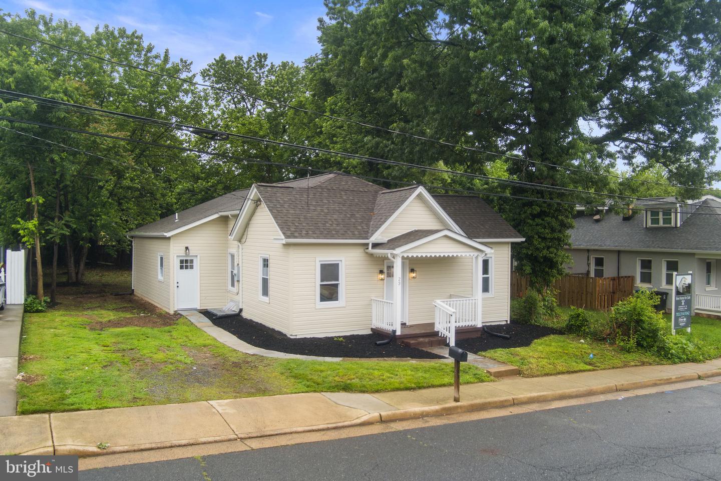 23 WILSON AVE NW, LEESBURG, Virginia 20176, 5 Bedrooms Bedrooms, ,2 BathroomsBathrooms,Residential,For sale,23 WILSON AVE NW,VALO2097354 MLS # VALO2097354