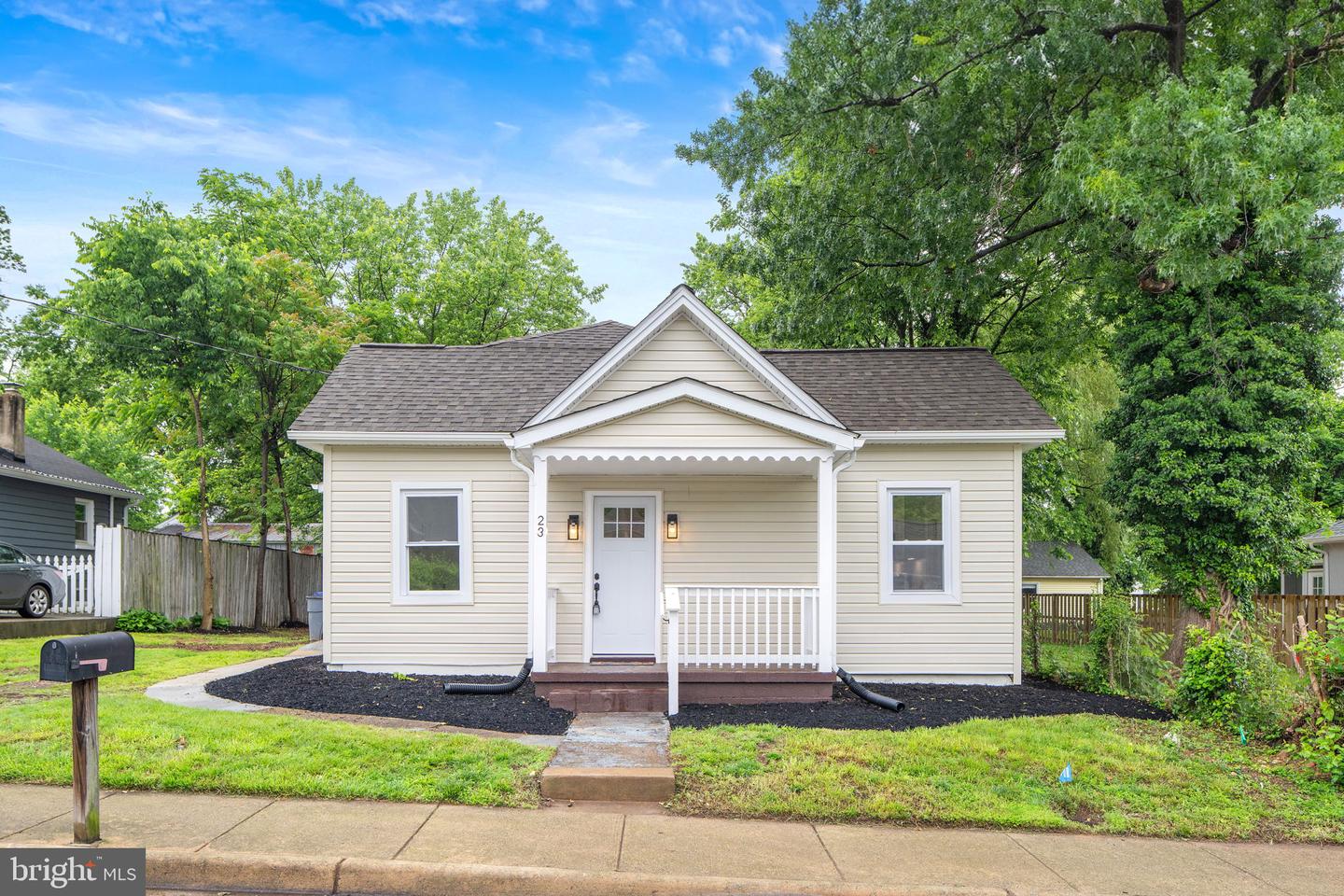 23 WILSON AVE NW, LEESBURG, Virginia 20176, 5 Bedrooms Bedrooms, ,2 BathroomsBathrooms,Residential,For sale,23 WILSON AVE NW,VALO2097354 MLS # VALO2097354