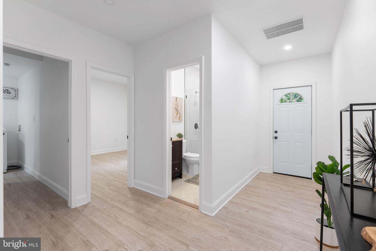 23 WILSON AVE NW, LEESBURG, Virginia 20176, 5 Bedrooms Bedrooms, ,2 BathroomsBathrooms,Residential,For sale,23 WILSON AVE NW,VALO2097354 MLS # VALO2097354