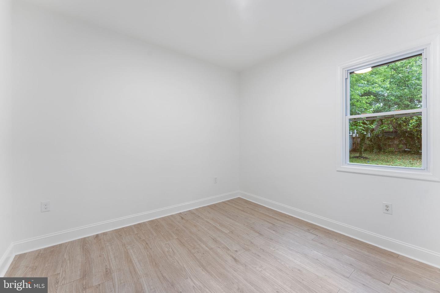23 WILSON AVE NW, LEESBURG, Virginia 20176, 5 Bedrooms Bedrooms, ,2 BathroomsBathrooms,Residential,For sale,23 WILSON AVE NW,VALO2097354 MLS # VALO2097354