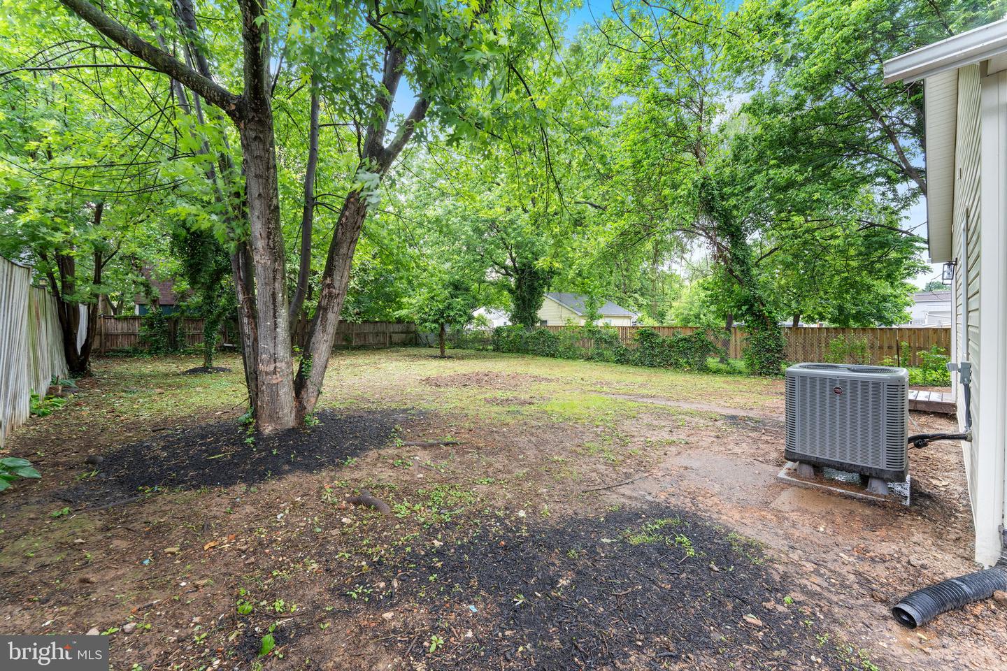 23 WILSON AVE NW, LEESBURG, Virginia 20176, 5 Bedrooms Bedrooms, ,2 BathroomsBathrooms,Residential,For sale,23 WILSON AVE NW,VALO2097354 MLS # VALO2097354