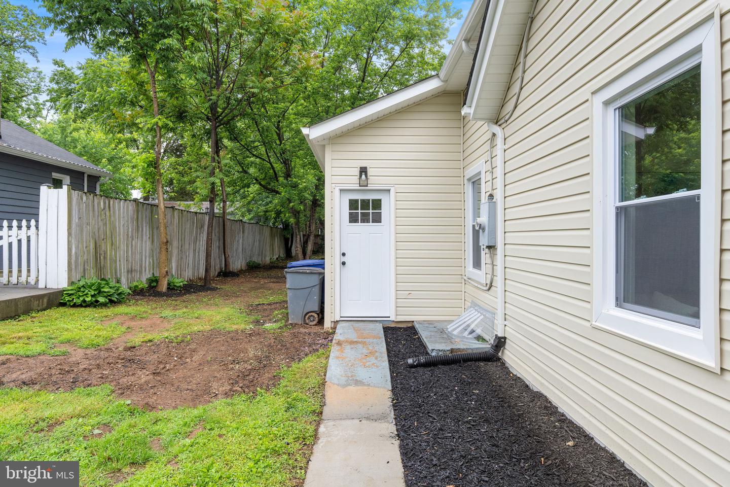 23 WILSON AVE NW, LEESBURG, Virginia 20176, 5 Bedrooms Bedrooms, ,2 BathroomsBathrooms,Residential,For sale,23 WILSON AVE NW,VALO2097354 MLS # VALO2097354