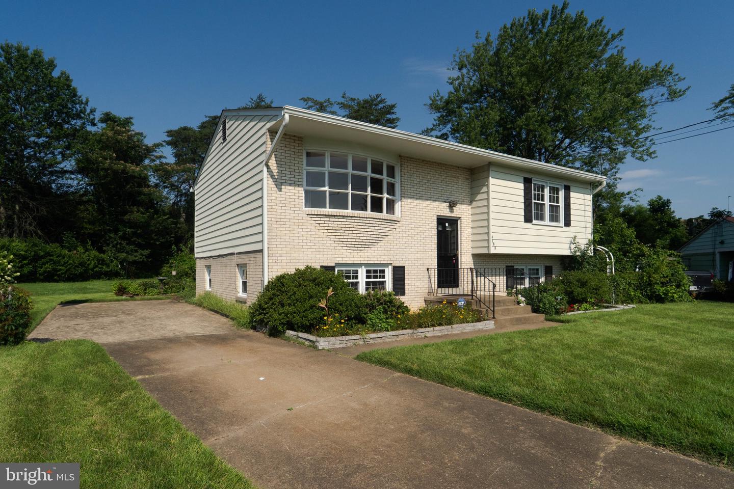4153 BASSETT CT, DUMFRIES, Virginia 22026, 4 Bedrooms Bedrooms, ,2 BathroomsBathrooms,Residential,For sale,4153 BASSETT CT,VAPW2096640 MLS # VAPW2096640