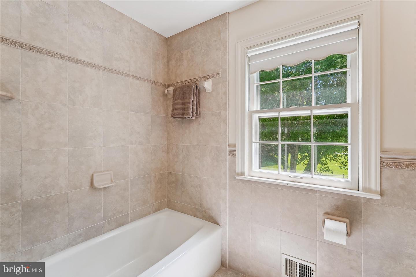 37054 ADAMS GREEN LN, MIDDLEBURG, Virginia 20117, 4 Bedrooms Bedrooms, ,2 BathroomsBathrooms,Residential,For sale,37054 ADAMS GREEN LN,VALO2099362 MLS # VALO2099362