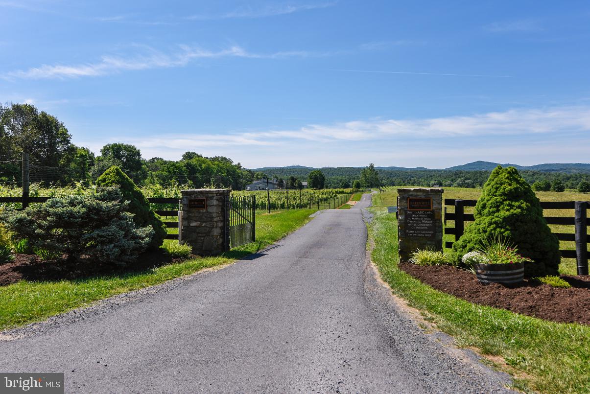 37054 ADAMS GREEN LN, MIDDLEBURG, Virginia 20117, 4 Bedrooms Bedrooms, ,2 BathroomsBathrooms,Residential,For sale,37054 ADAMS GREEN LN,VALO2099362 MLS # VALO2099362