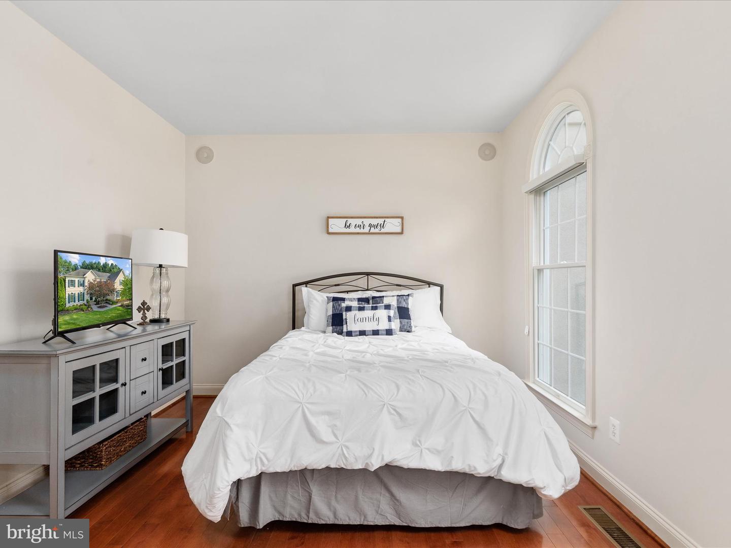 15047 MEDINAH CT, HAYMARKET, Virginia 20169, 5 Bedrooms Bedrooms, ,5 BathroomsBathrooms,Residential,For sale,15047 MEDINAH CT,VAPW2096966 MLS # VAPW2096966