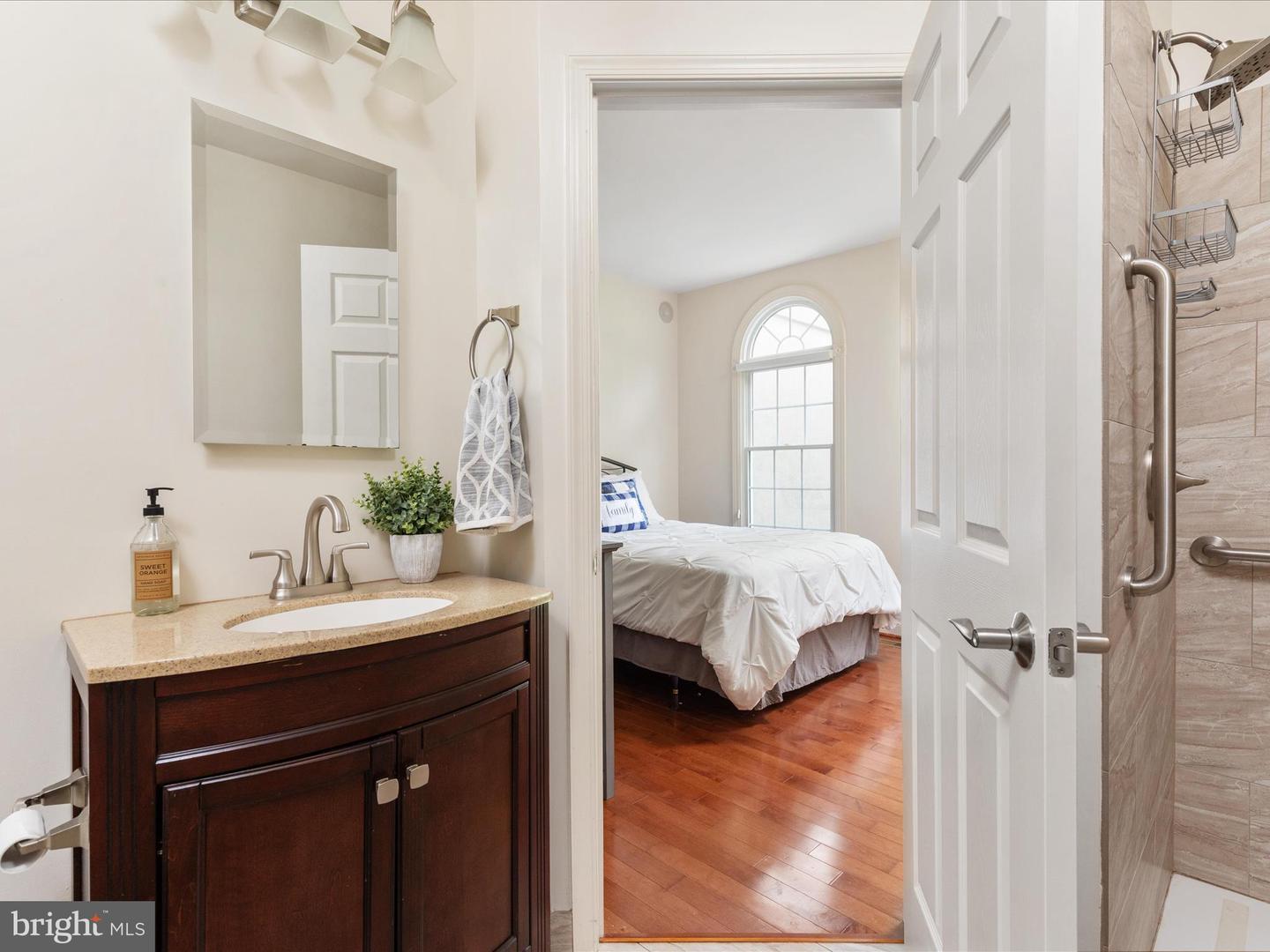 15047 MEDINAH CT, HAYMARKET, Virginia 20169, 5 Bedrooms Bedrooms, ,5 BathroomsBathrooms,Residential,For sale,15047 MEDINAH CT,VAPW2096966 MLS # VAPW2096966