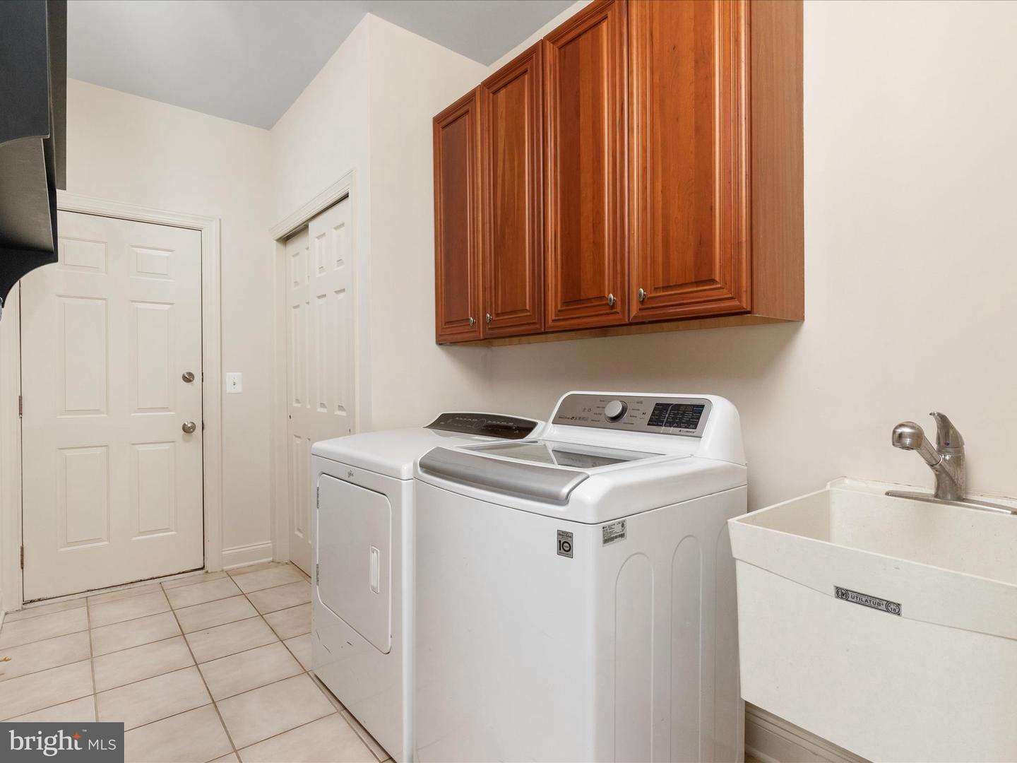 15047 MEDINAH CT, HAYMARKET, Virginia 20169, 5 Bedrooms Bedrooms, ,5 BathroomsBathrooms,Residential,For sale,15047 MEDINAH CT,VAPW2096966 MLS # VAPW2096966