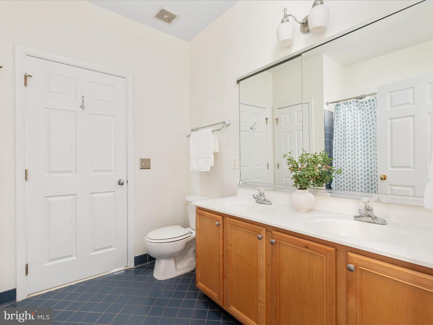 15047 MEDINAH CT, HAYMARKET, Virginia 20169, 5 Bedrooms Bedrooms, ,5 BathroomsBathrooms,Residential,For sale,15047 MEDINAH CT,VAPW2096966 MLS # VAPW2096966