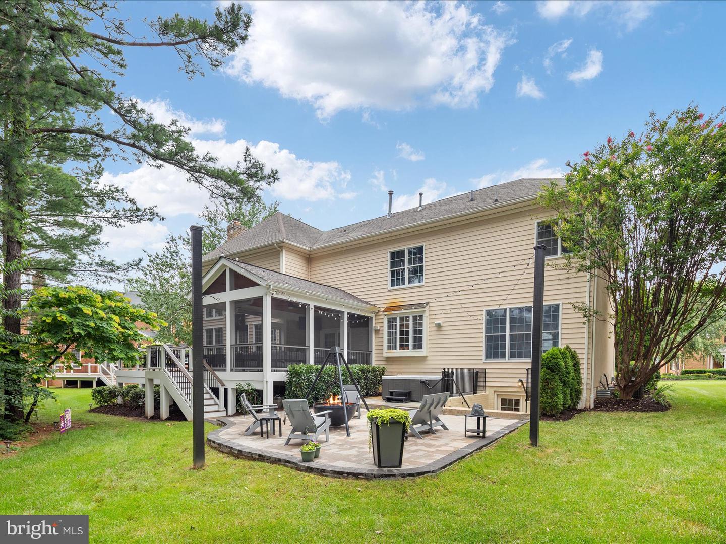 15047 MEDINAH CT, HAYMARKET, Virginia 20169, 5 Bedrooms Bedrooms, ,5 BathroomsBathrooms,Residential,For sale,15047 MEDINAH CT,VAPW2096966 MLS # VAPW2096966