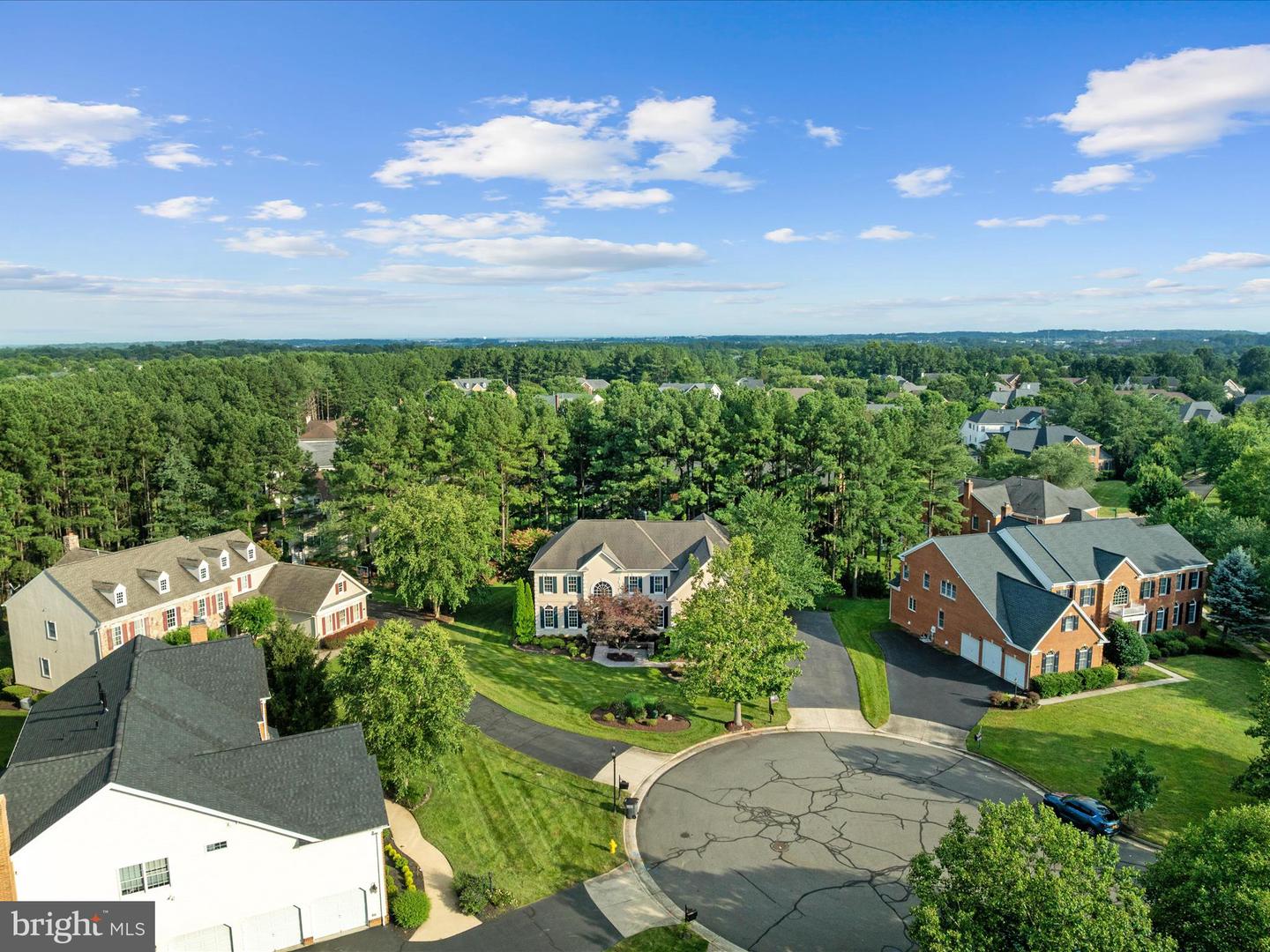 15047 MEDINAH CT, HAYMARKET, Virginia 20169, 5 Bedrooms Bedrooms, ,5 BathroomsBathrooms,Residential,For sale,15047 MEDINAH CT,VAPW2096966 MLS # VAPW2096966