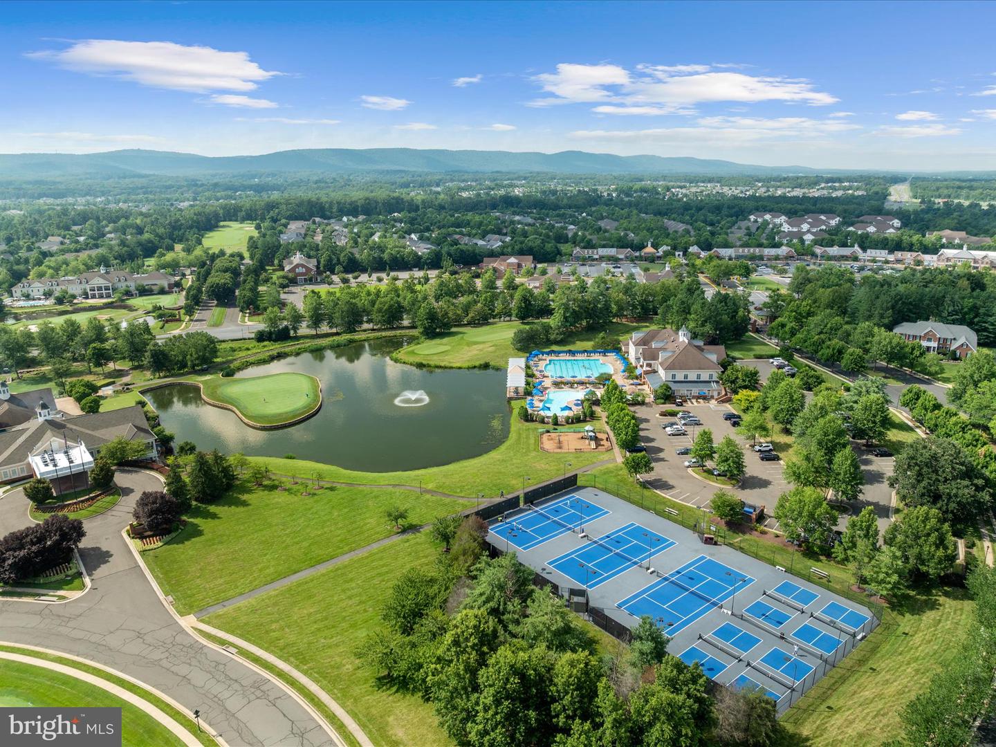 15047 MEDINAH CT, HAYMARKET, Virginia 20169, 5 Bedrooms Bedrooms, ,5 BathroomsBathrooms,Residential,For sale,15047 MEDINAH CT,VAPW2096966 MLS # VAPW2096966