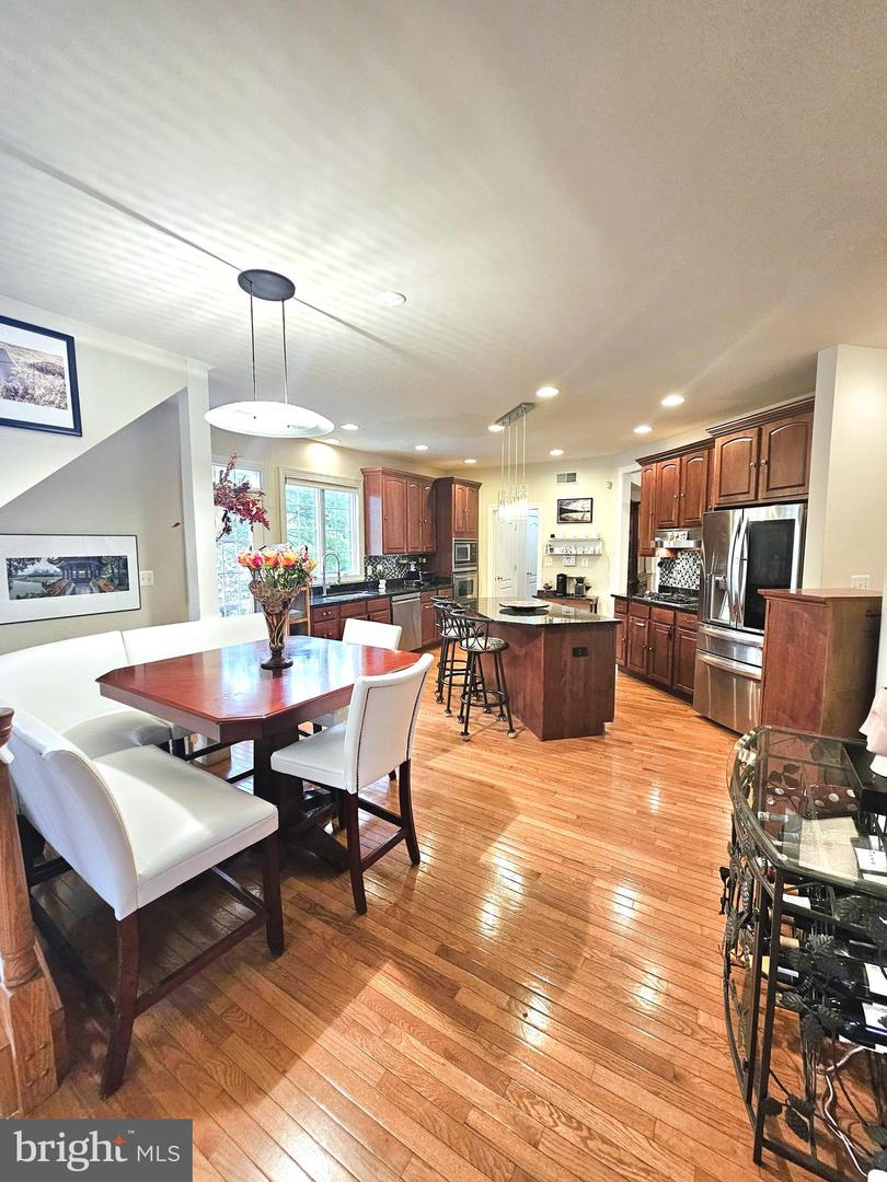 6941 PINE CREST AVE, MCLEAN, Virginia 22101, 5 Bedrooms Bedrooms, ,4 BathroomsBathrooms,Residential,For sale,6941 PINE CREST AVE,VAFX2247236 MLS # VAFX2247236