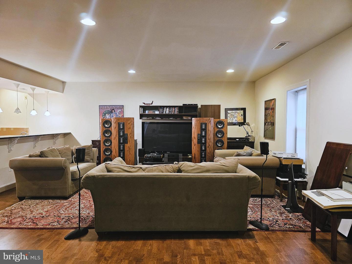 6941 PINE CREST AVE, MCLEAN, Virginia 22101, 5 Bedrooms Bedrooms, ,4 BathroomsBathrooms,Residential,For sale,6941 PINE CREST AVE,VAFX2247236 MLS # VAFX2247236
