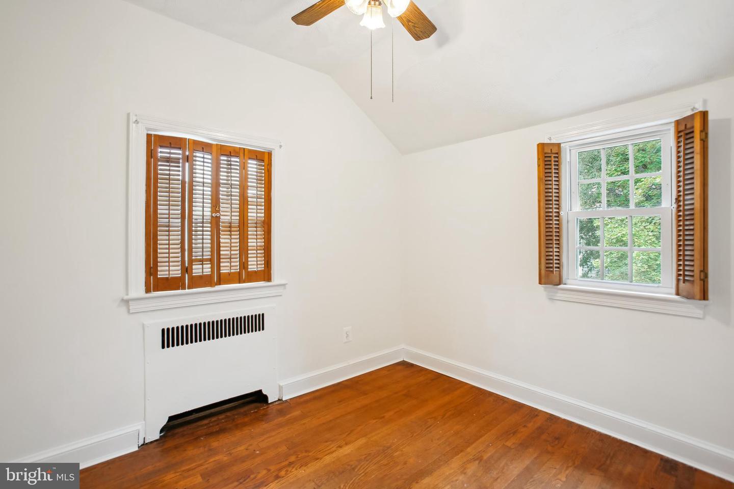 1660 MICHIGAN AVE NE, WASHINGTON, District Of Columbia 20017, 3 Bedrooms Bedrooms, ,1 BathroomBathrooms,Residential,For sale,1660 MICHIGAN AVE NE,DCDC2166852 MLS # DCDC2166852