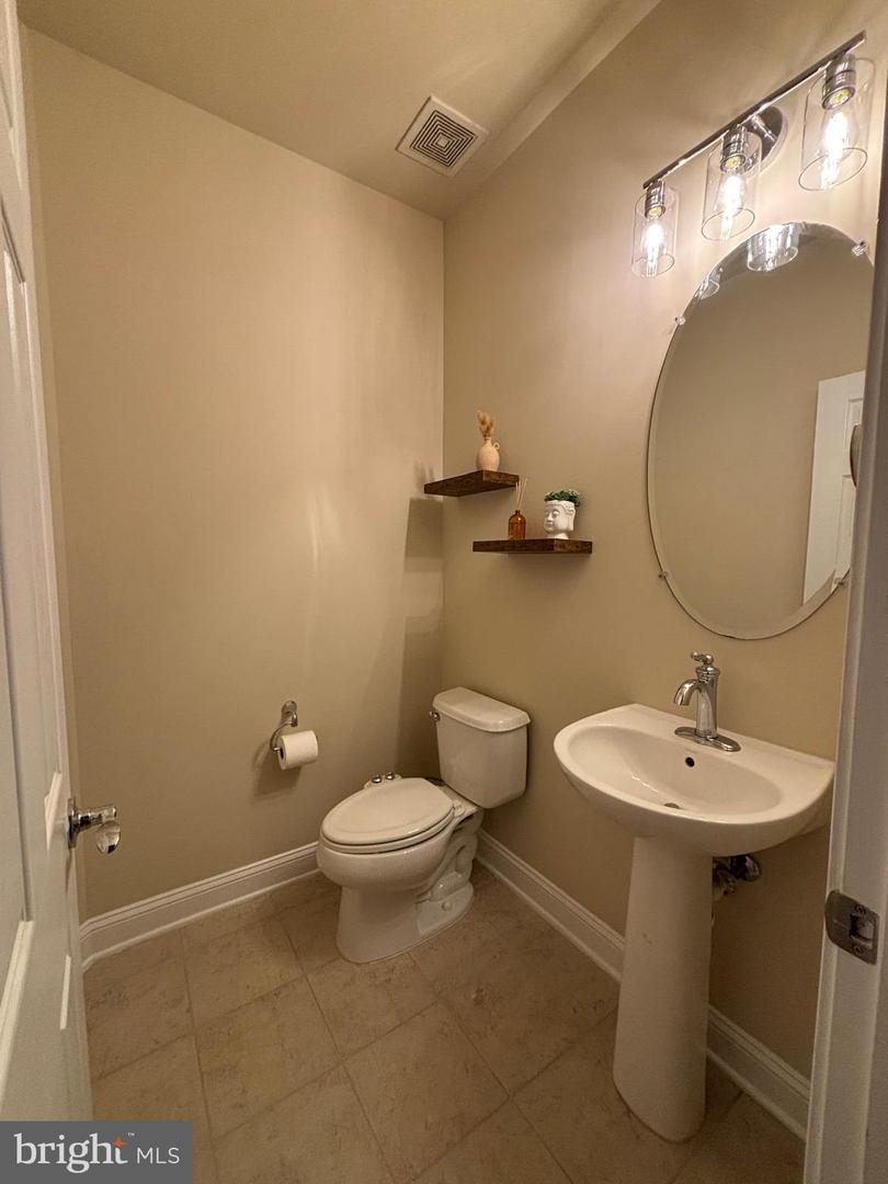 20657 ERSKINE TER, ASHBURN, Virginia 20147, 4 Bedrooms Bedrooms, ,3 BathroomsBathrooms,Residential,For sale,20657 ERSKINE TER,VALO2093936 MLS # VALO2093936