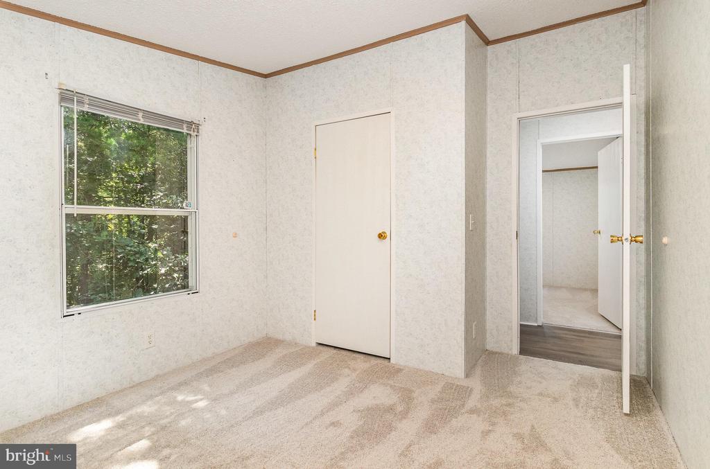 6437 SUNSET RD, SPOTSYLVANIA, Virginia 22551, 3 Bedrooms Bedrooms, ,2 BathroomsBathrooms,Residential,6437 SUNSET RD,VASP2034610 MLS # VASP2034610