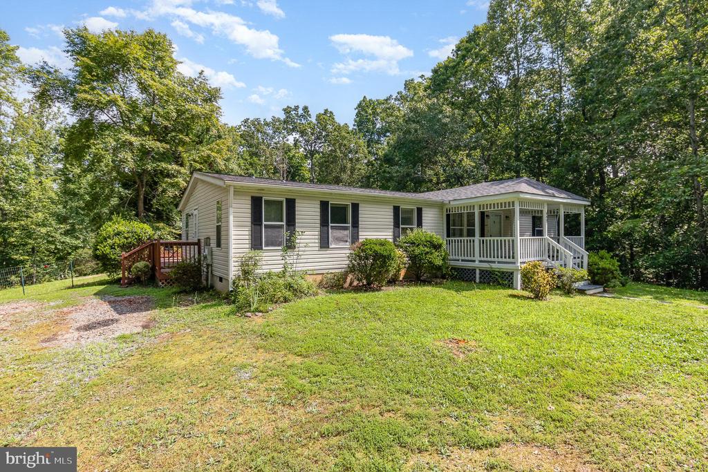 6437 SUNSET RD, SPOTSYLVANIA, Virginia 22551, 3 Bedrooms Bedrooms, ,2 BathroomsBathrooms,Residential,6437 SUNSET RD,VASP2034610 MLS # VASP2034610