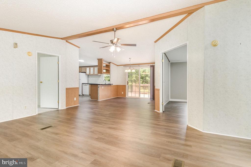 6437 SUNSET RD, SPOTSYLVANIA, Virginia 22551, 3 Bedrooms Bedrooms, ,2 BathroomsBathrooms,Residential,6437 SUNSET RD,VASP2034610 MLS # VASP2034610