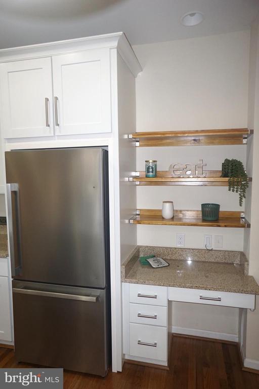 303 STRATFORD CIR, LOCUST GROVE, Virginia 22508, 3 Bedrooms Bedrooms, ,2 BathroomsBathrooms,Residential,LAKE OF THE WOODS ASSOC,303 STRATFORD CIR,VAOR2010196 MLS # VAOR2010196