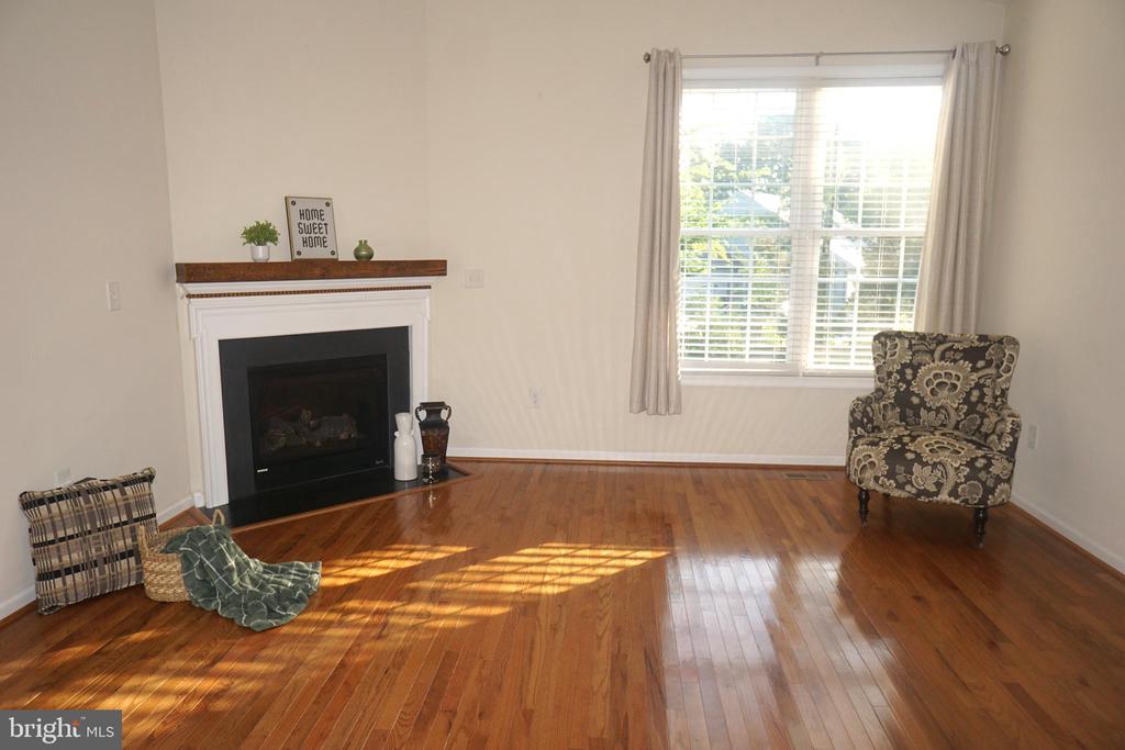303 STRATFORD CIR, LOCUST GROVE, Virginia 22508, 3 Bedrooms Bedrooms, ,2 BathroomsBathrooms,Residential,LAKE OF THE WOODS ASSOC,303 STRATFORD CIR,VAOR2010196 MLS # VAOR2010196