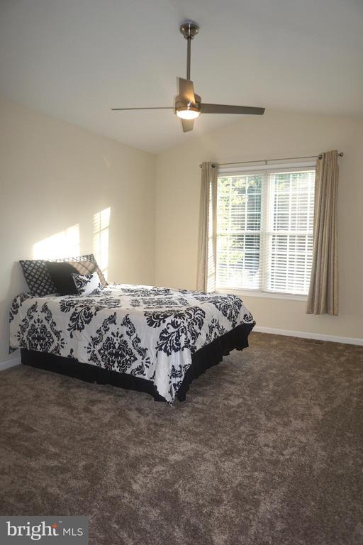 303 STRATFORD CIR, LOCUST GROVE, Virginia 22508, 3 Bedrooms Bedrooms, ,2 BathroomsBathrooms,Residential,LAKE OF THE WOODS ASSOC,303 STRATFORD CIR,VAOR2010196 MLS # VAOR2010196