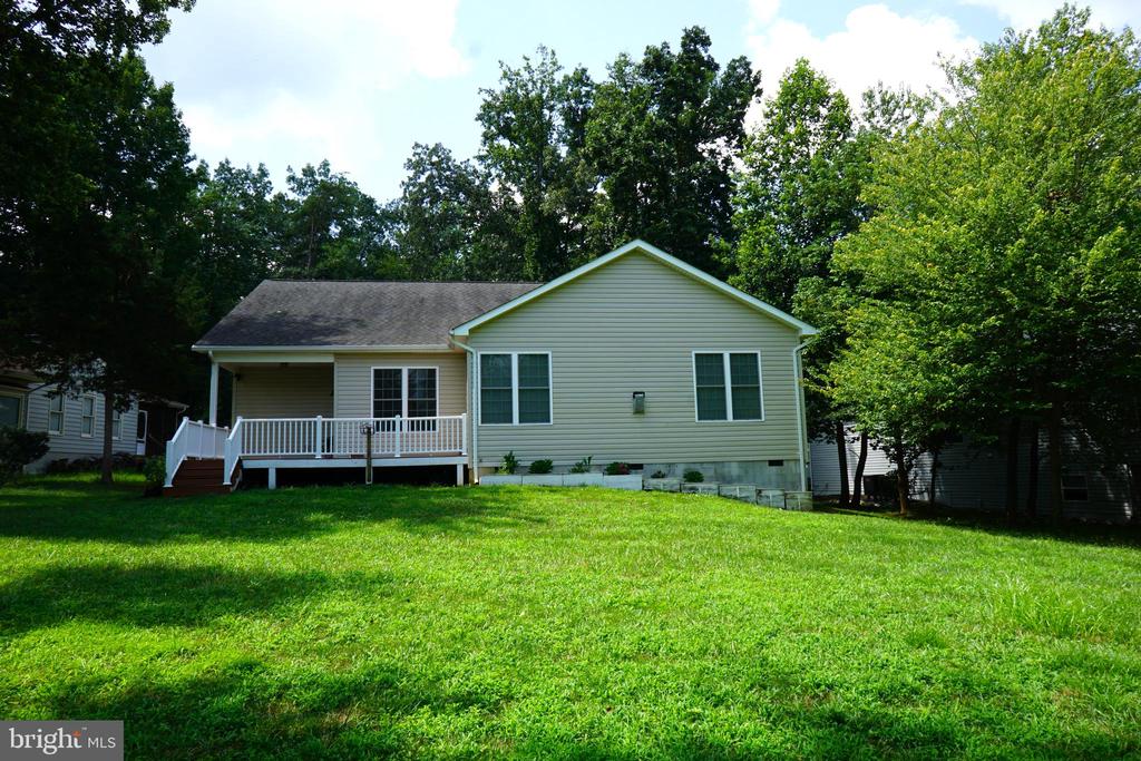 303 STRATFORD CIR, LOCUST GROVE, Virginia 22508, 3 Bedrooms Bedrooms, ,2 BathroomsBathrooms,Residential,LAKE OF THE WOODS ASSOC,303 STRATFORD CIR,VAOR2010196 MLS # VAOR2010196