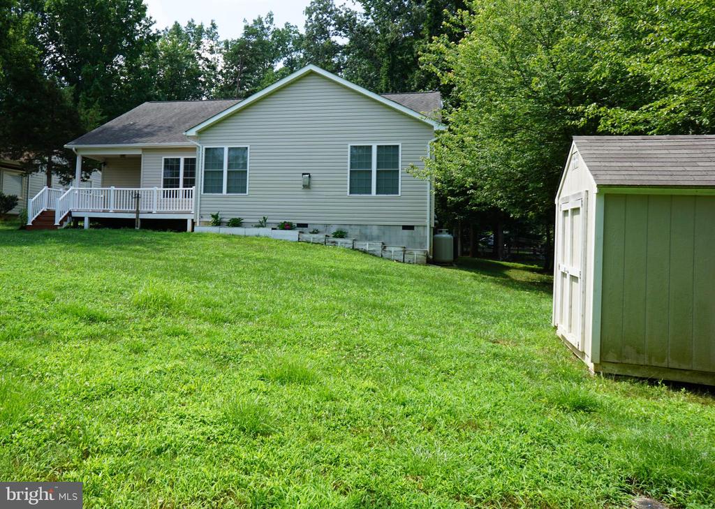 303 STRATFORD CIR, LOCUST GROVE, Virginia 22508, 3 Bedrooms Bedrooms, ,2 BathroomsBathrooms,Residential,LAKE OF THE WOODS ASSOC,303 STRATFORD CIR,VAOR2010196 MLS # VAOR2010196