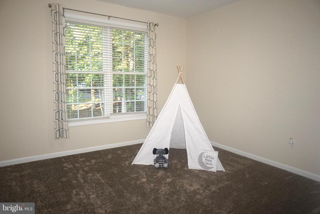 303 STRATFORD CIR, LOCUST GROVE, Virginia 22508, 3 Bedrooms Bedrooms, ,2 BathroomsBathrooms,Residential,LAKE OF THE WOODS ASSOC,303 STRATFORD CIR,VAOR2010196 MLS # VAOR2010196