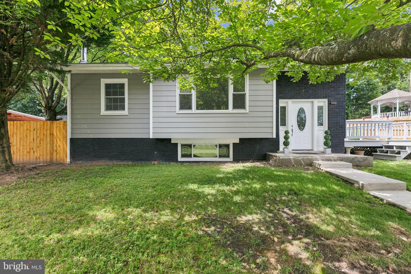 8902 SYLVANIA ST, LORTON, Virginia 22079, 4 Bedrooms Bedrooms, ,2 BathroomsBathrooms,Residential,For sale,8902 SYLVANIA ST,VAFX2234794 MLS # VAFX2234794