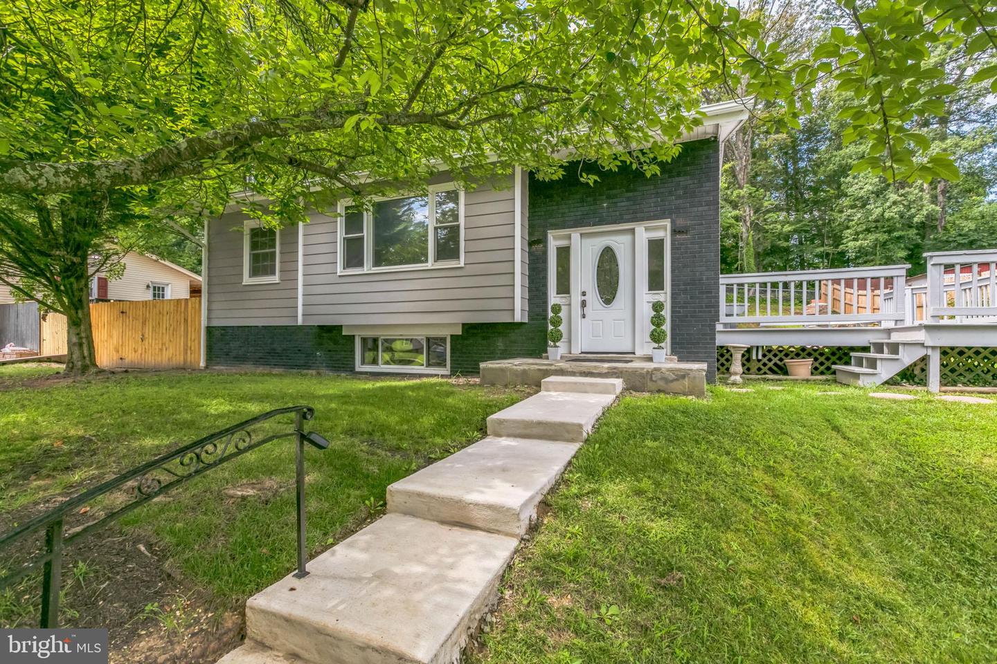 8902 SYLVANIA ST, LORTON, Virginia 22079, 4 Bedrooms Bedrooms, ,2 BathroomsBathrooms,Residential,For sale,8902 SYLVANIA ST,VAFX2234794 MLS # VAFX2234794