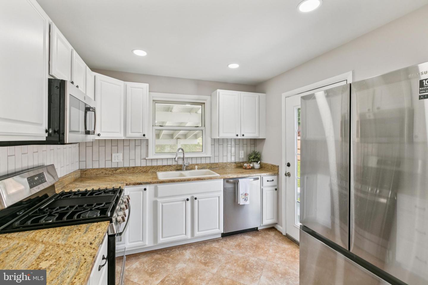 8902 SYLVANIA ST, LORTON, Virginia 22079, 4 Bedrooms Bedrooms, ,2 BathroomsBathrooms,Residential,For sale,8902 SYLVANIA ST,VAFX2234794 MLS # VAFX2234794