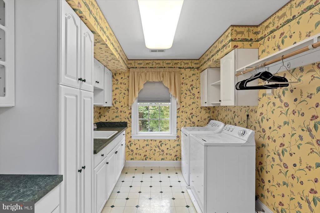 3905 CORBIN HALL LN, FREDERICKSBURG, Virginia 22408, 3 Bedrooms Bedrooms, ,2 BathroomsBathrooms,Residential,3905 CORBIN HALL LN,VASP2034550 MLS # VASP2034550