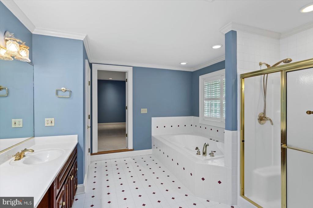3905 CORBIN HALL LN, FREDERICKSBURG, Virginia 22408, 3 Bedrooms Bedrooms, ,2 BathroomsBathrooms,Residential,3905 CORBIN HALL LN,VASP2034550 MLS # VASP2034550