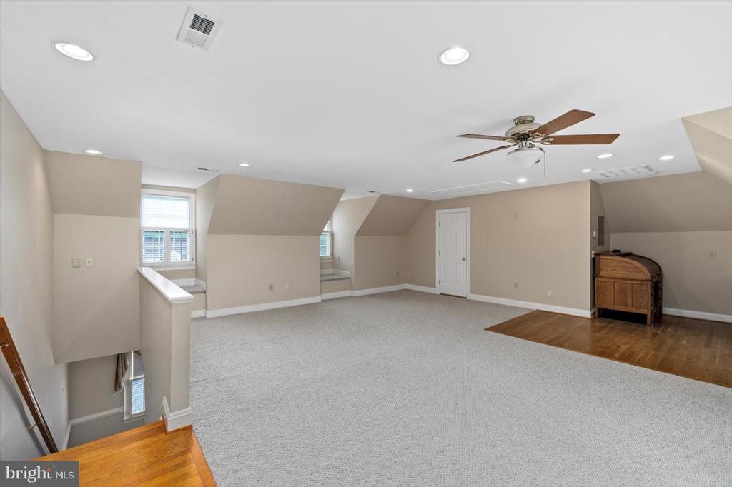 3905 CORBIN HALL LN, FREDERICKSBURG, Virginia 22408, 3 Bedrooms Bedrooms, ,2 BathroomsBathrooms,Residential,3905 CORBIN HALL LN,VASP2034550 MLS # VASP2034550