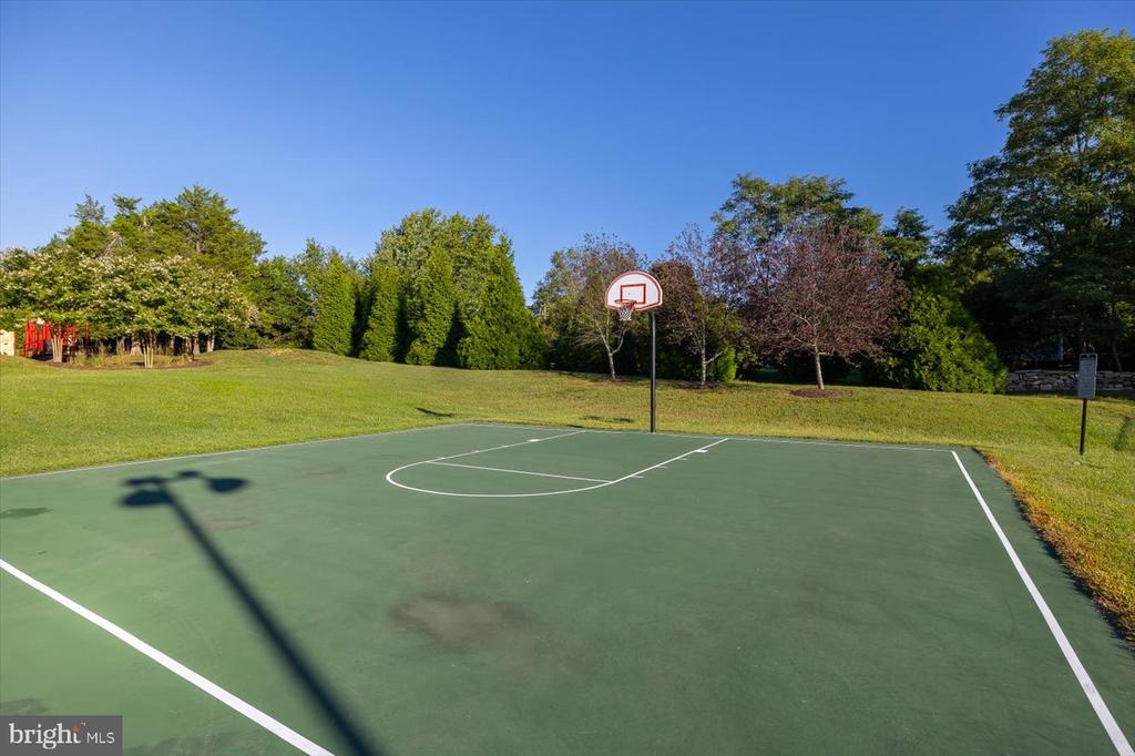 3905 CORBIN HALL LN, FREDERICKSBURG, Virginia 22408, 3 Bedrooms Bedrooms, ,2 BathroomsBathrooms,Residential,3905 CORBIN HALL LN,VASP2034550 MLS # VASP2034550