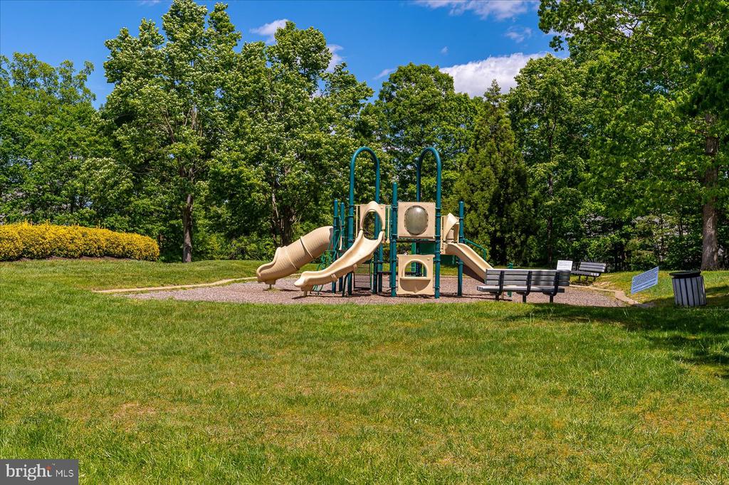 3905 CORBIN HALL LN, FREDERICKSBURG, Virginia 22408, 3 Bedrooms Bedrooms, ,2 BathroomsBathrooms,Residential,3905 CORBIN HALL LN,VASP2034550 MLS # VASP2034550