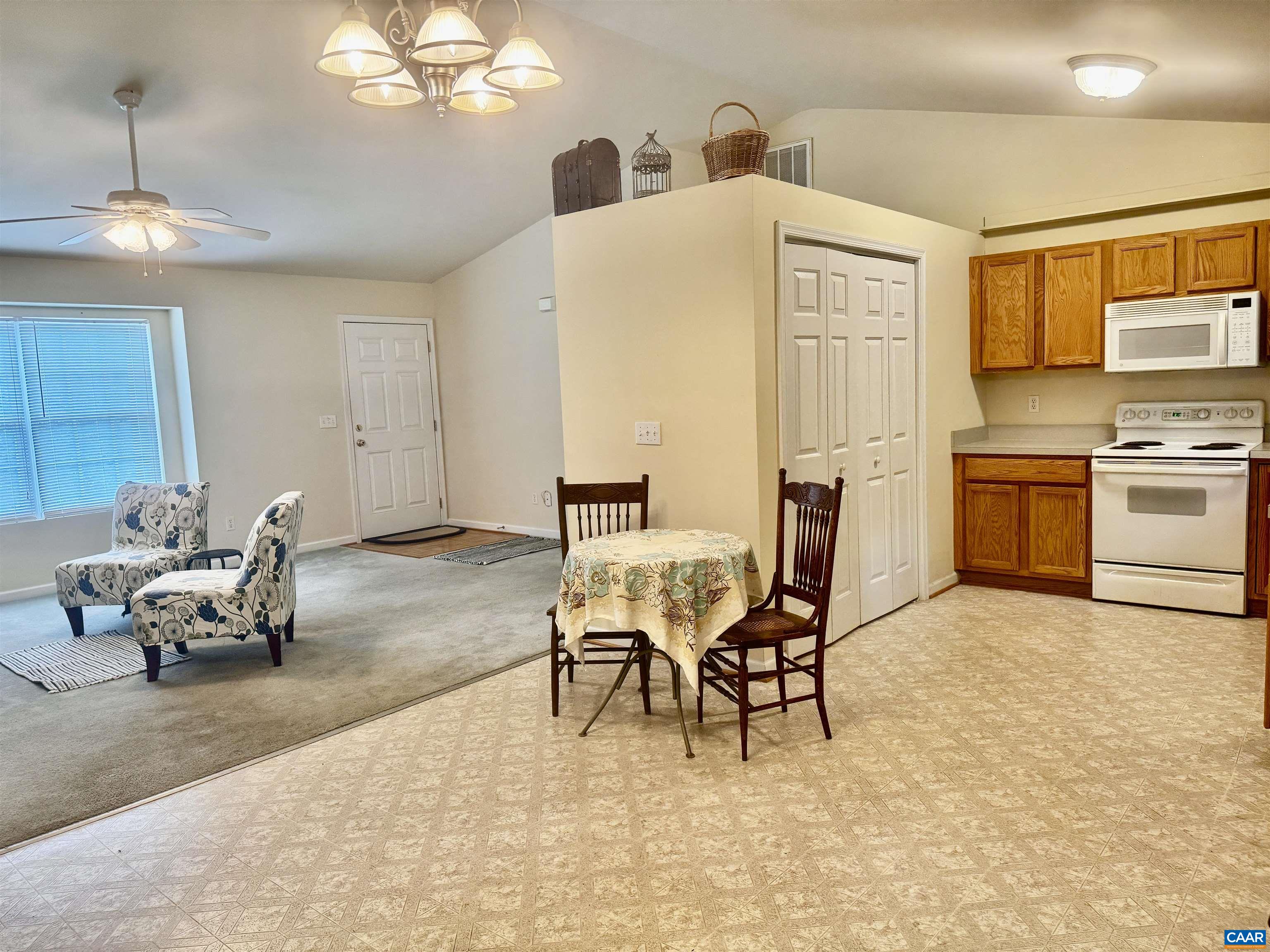 10 LOBLOLLY RD, PALMYRA, Virginia 22963, 3 Bedrooms Bedrooms, ,2 BathroomsBathrooms,Residential,PALMYRA, LAKE MONTICELLO,10 LOBLOLLY RD,666330 MLS # 666330