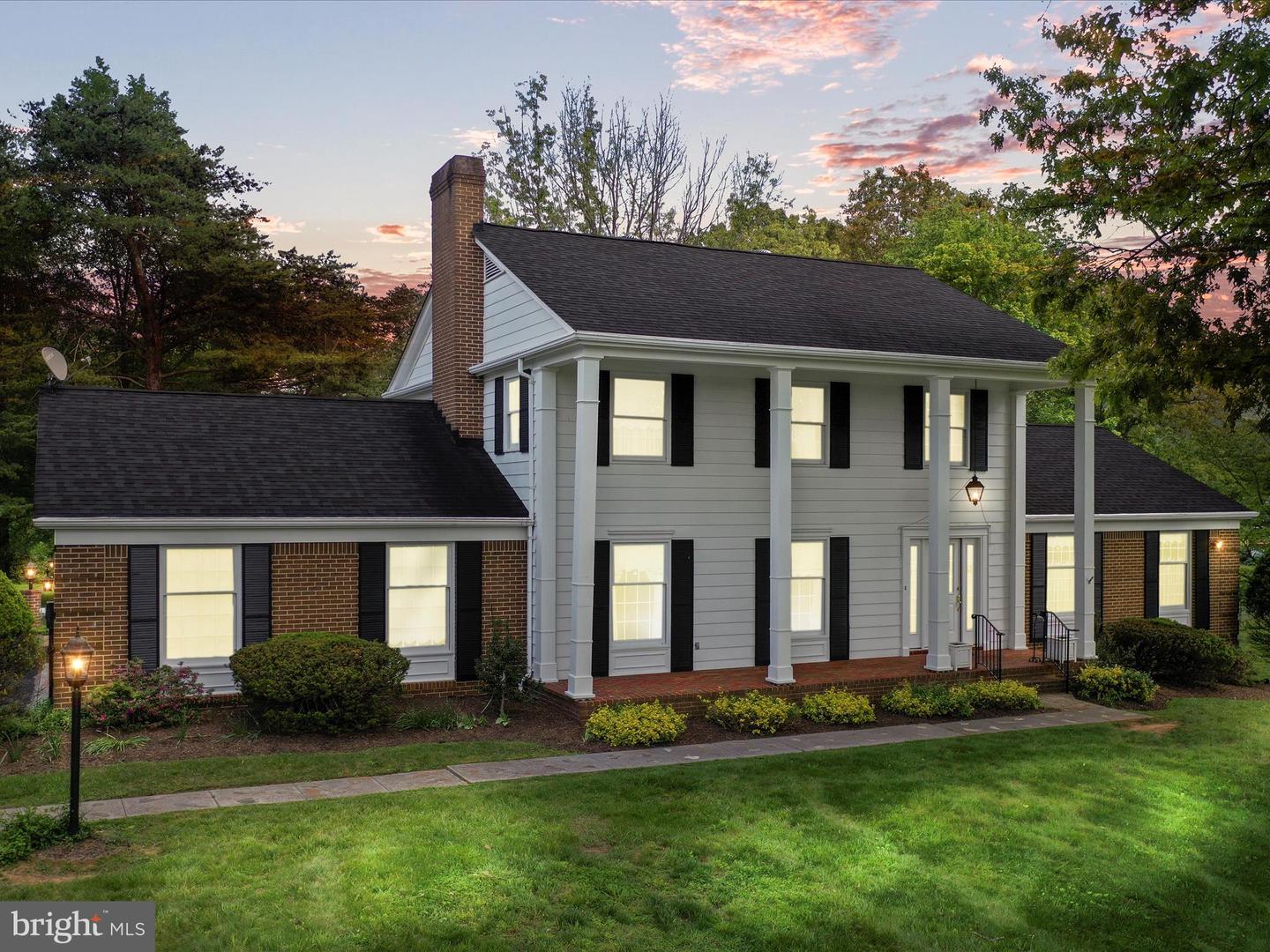 137 S RIVER RD, FRONT ROYAL, Virginia 22630, 3 Bedrooms Bedrooms, ,2 BathroomsBathrooms,Residential,For sale,137 S RIVER RD,VAWR2011146 MLS # VAWR2011146