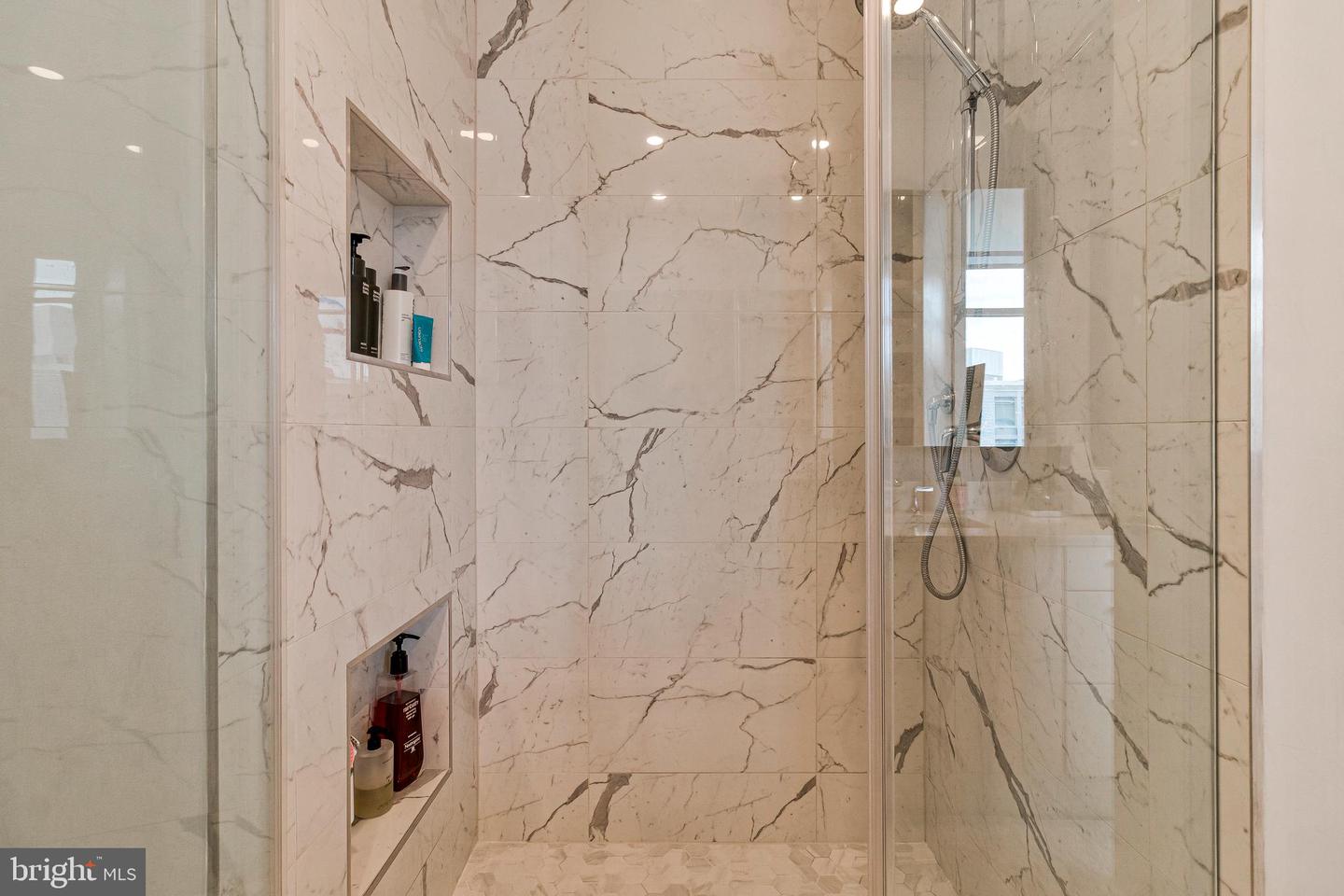 1177 22ND ST NW #7D, WASHINGTON, District Of Columbia 20037, 3 Bedrooms Bedrooms, ,3 BathroomsBathrooms,Residential,For sale,1177 22ND ST NW #7D,DCDC2200512 MLS # DCDC2200512