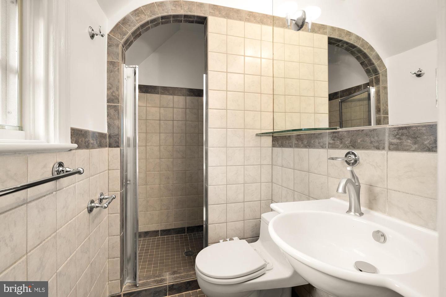3931 MASSACHUSETTS AVE NW, WASHINGTON, District Of Columbia 20016, 4 Bedrooms Bedrooms, ,2 BathroomsBathrooms,Residential,For sale,3931 MASSACHUSETTS AVE NW,DCDC2201766 MLS # DCDC2201766