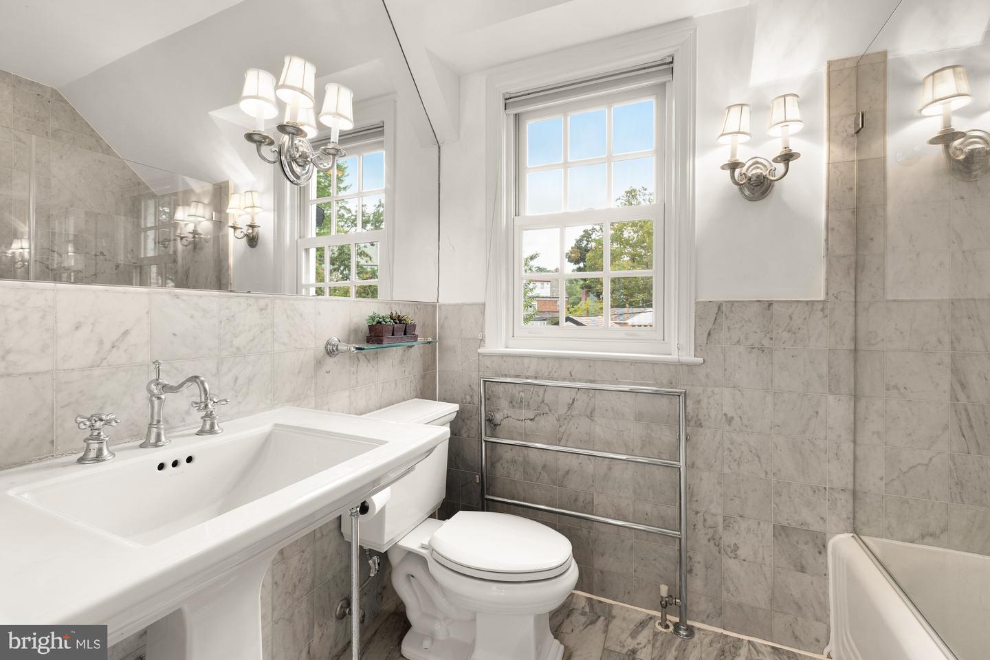 3931 MASSACHUSETTS AVE NW, WASHINGTON, District Of Columbia 20016, 4 Bedrooms Bedrooms, ,2 BathroomsBathrooms,Residential,For sale,3931 MASSACHUSETTS AVE NW,DCDC2201766 MLS # DCDC2201766